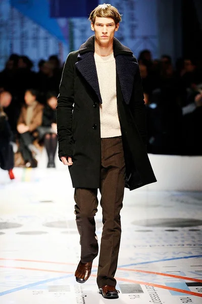 Look 7